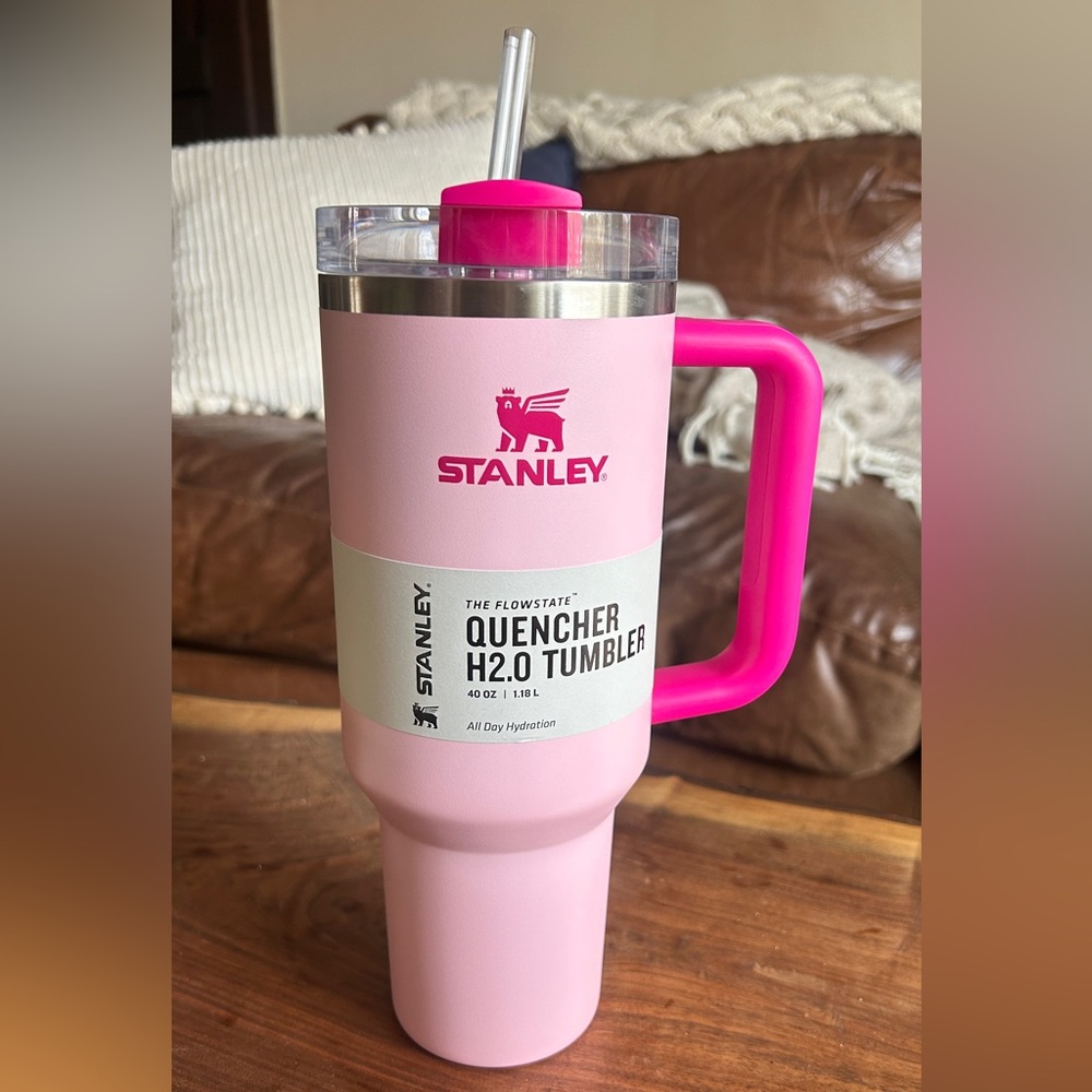 STANLEY 40oz FLAMINGO PINK NWT